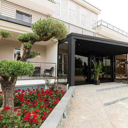 Dimora Delle Rose Agriresort Brusciano المظهر الخارجي الصورة
